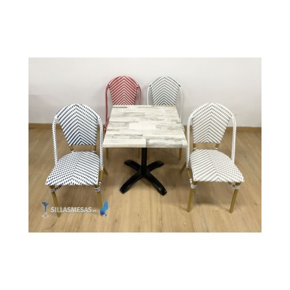 Conjointe de 4 chaises Parisien et 1 Table Barcelone 4-P