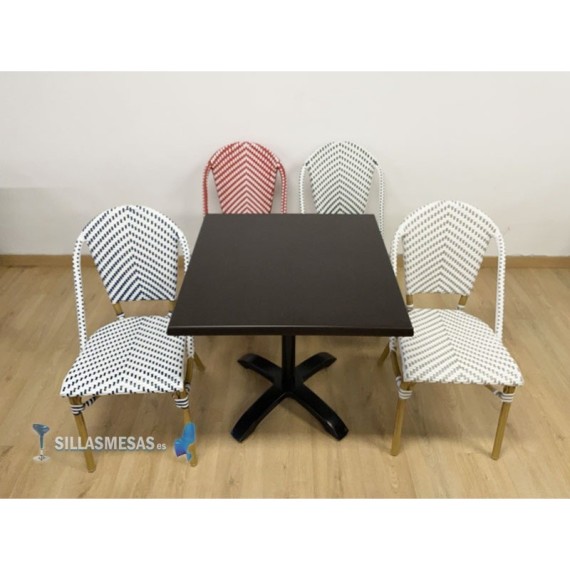 Conjointe de 4 chaises Parisien et 1 Table Barcelone 4-P