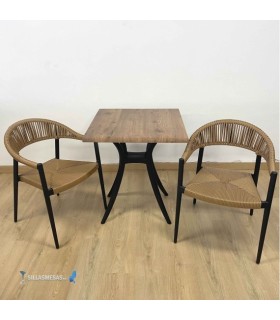 Conjointe de 2 fauteuils Formentera New et 1 table Venus